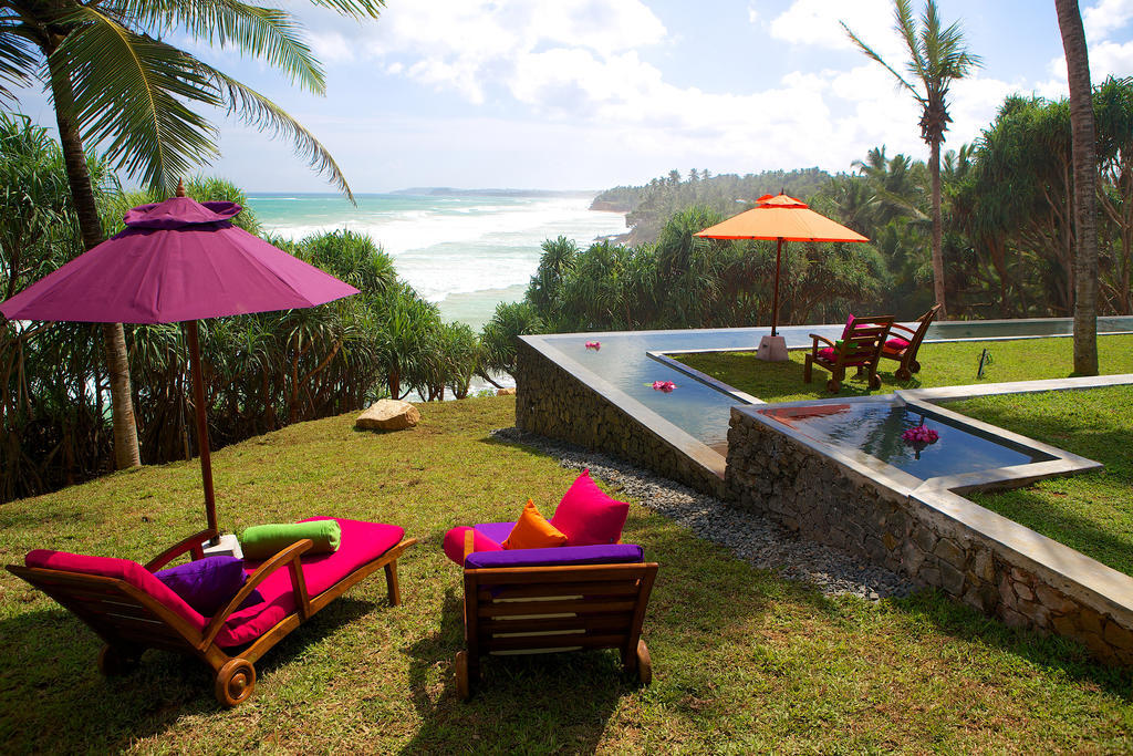 Utmt - Underneath The Mango Tree Spa & Beach Resort ディックウェラ エクステリア 写真