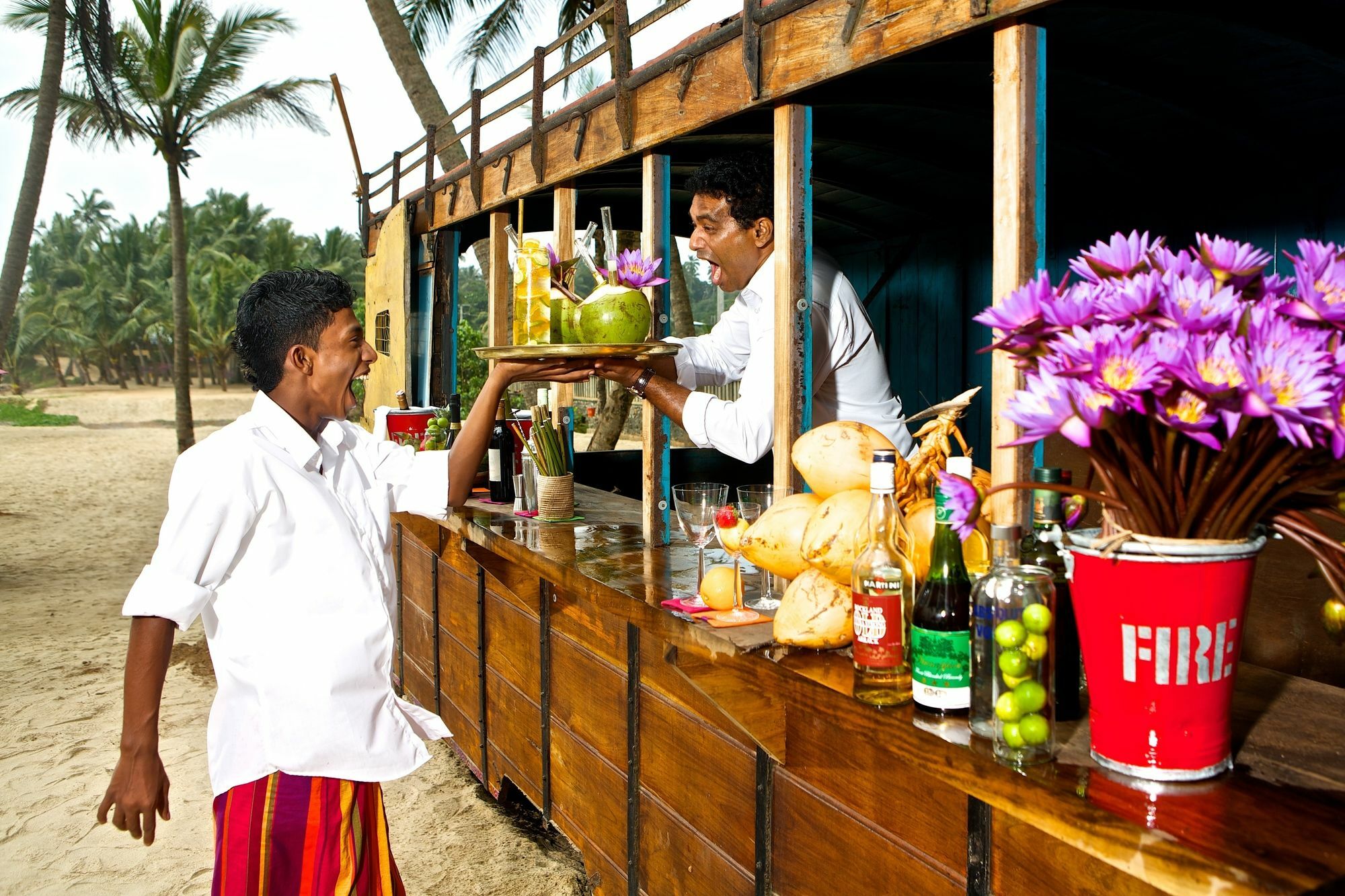 Utmt - Underneath The Mango Tree Spa & Beach Resort ディックウェラ エクステリア 写真