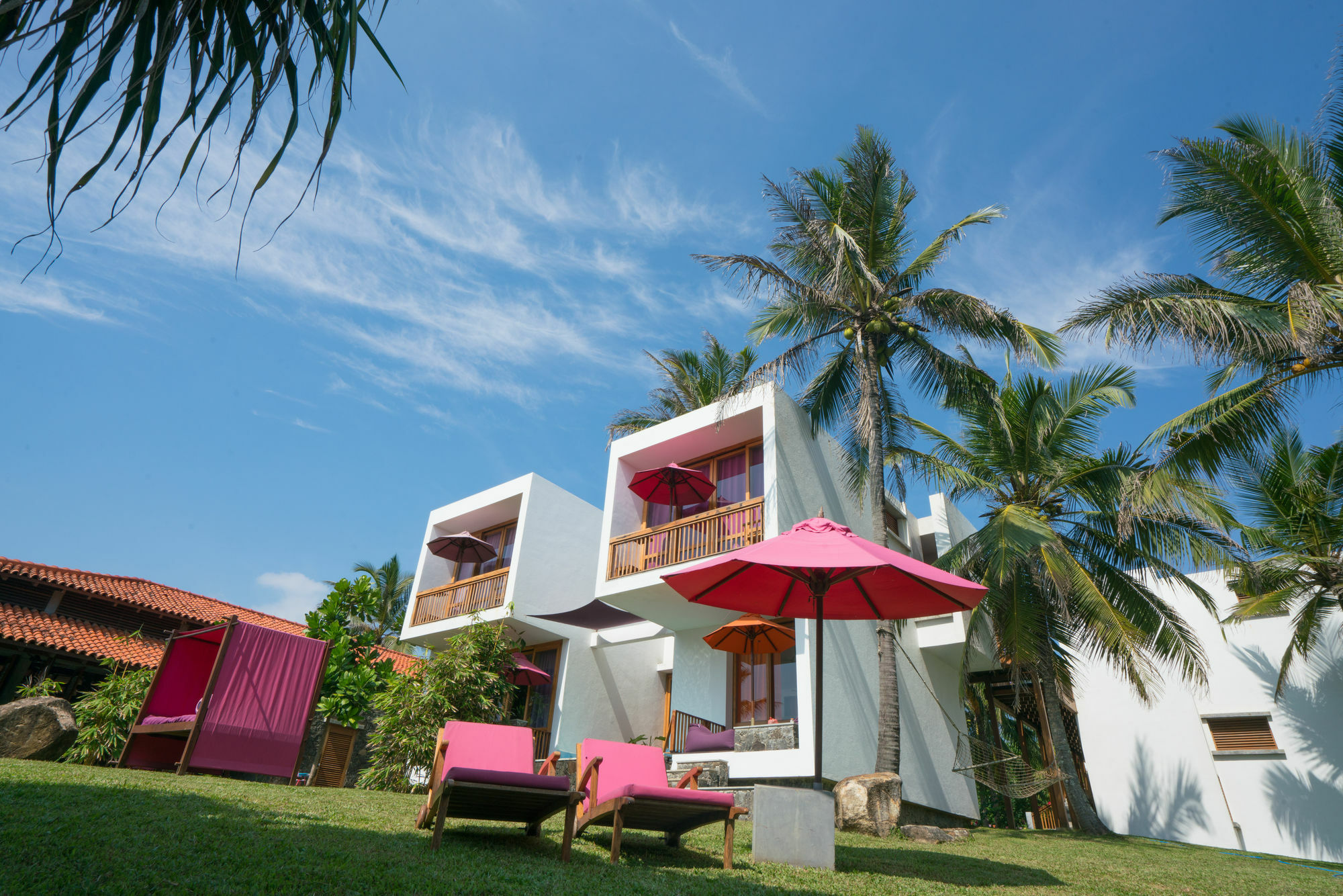 Utmt - Underneath The Mango Tree Spa & Beach Resort ディックウェラ エクステリア 写真