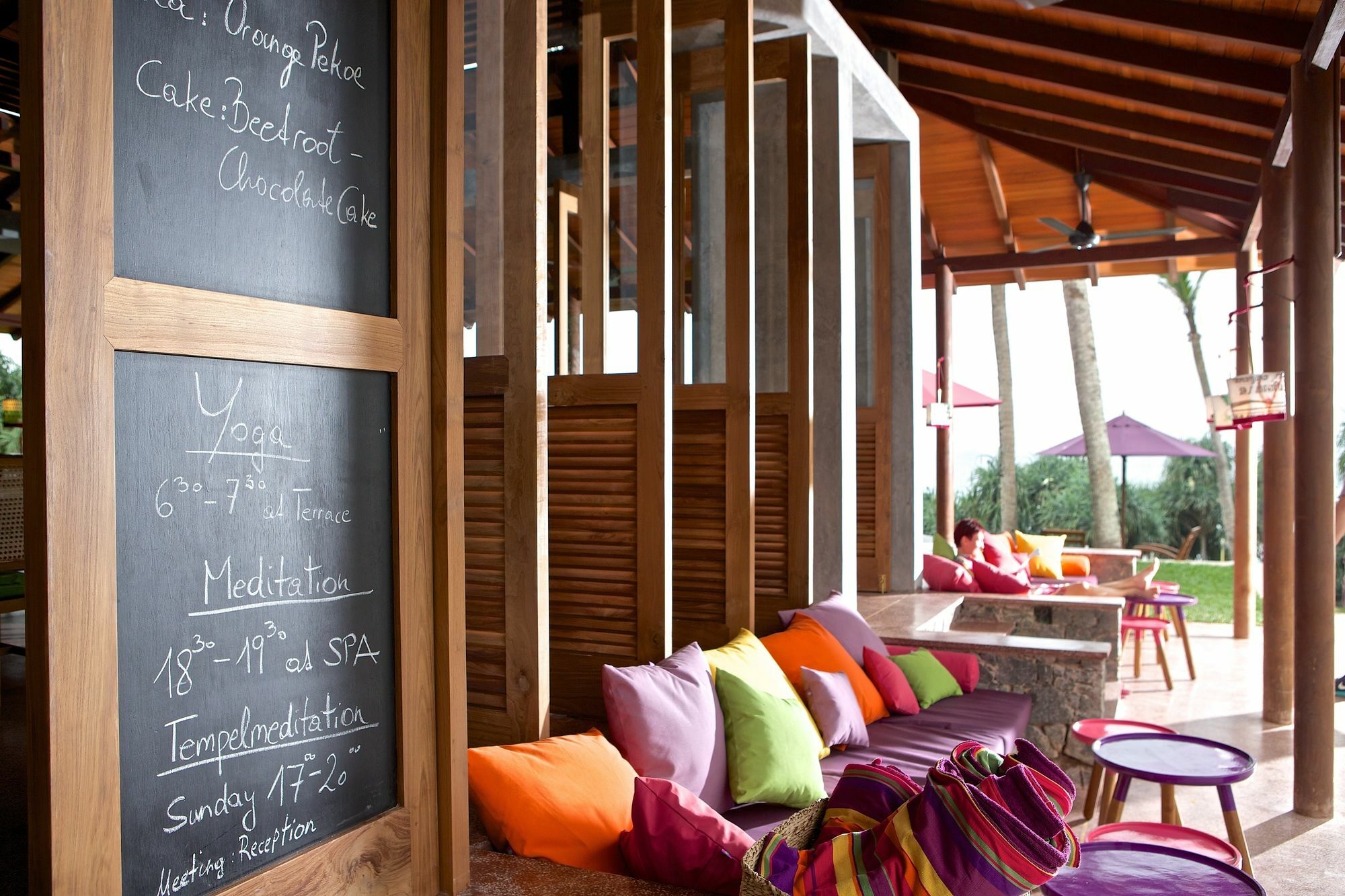Utmt - Underneath The Mango Tree Spa & Beach Resort ディックウェラ エクステリア 写真